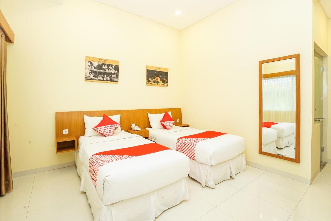 Oyo 272 M Suite Residence 玛琅 外观 照片